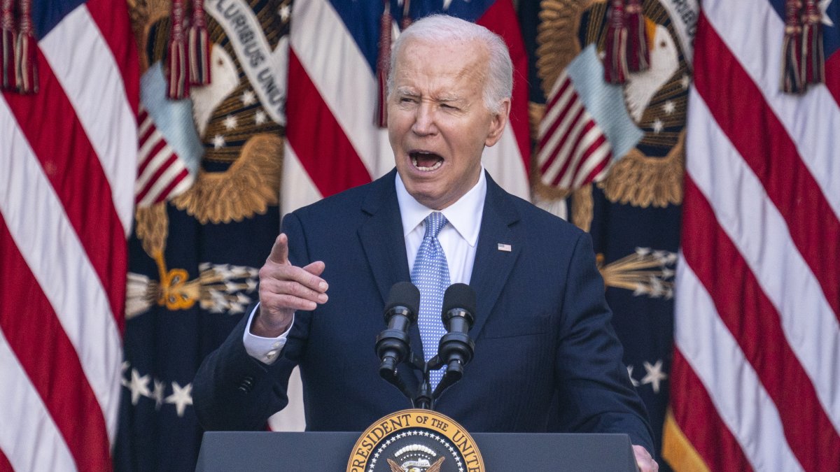 Joe Biden escala en su decisión política de resolver el ingreso masivo de los inmigrantes