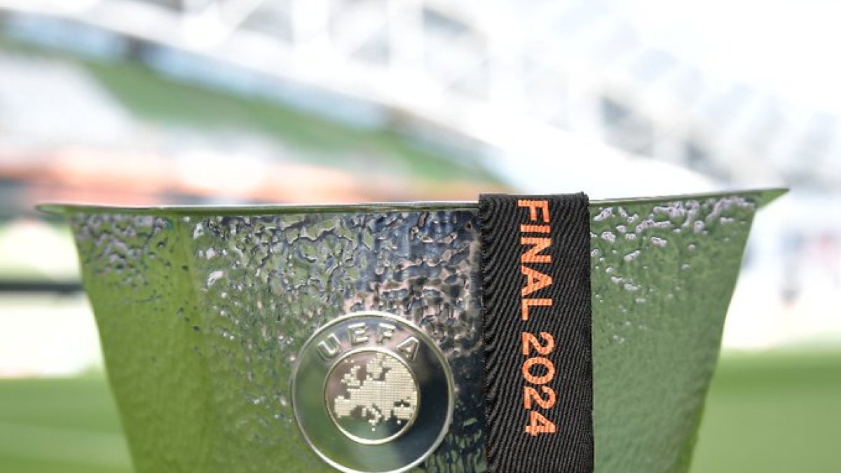 EL trofeo de la Europa League 2024 será disputado entre Leverkusen y Atalanta