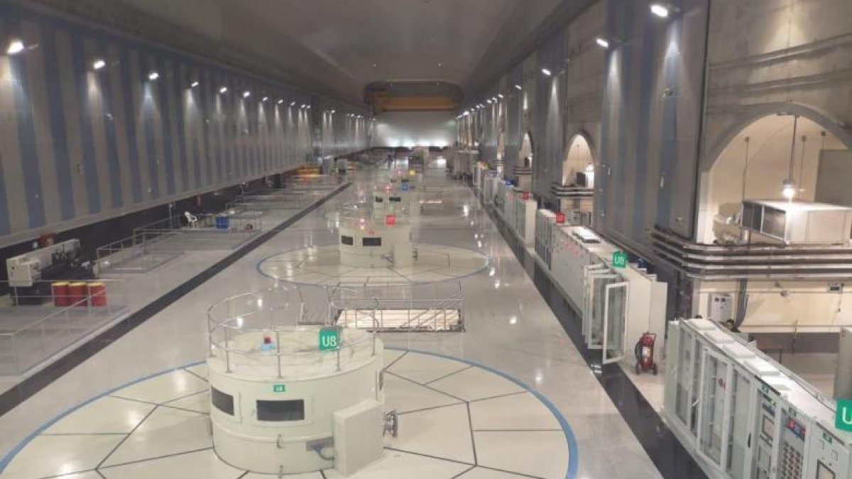 La central de la hidroeléctrica tuvo un aumento abrupto de sedimento y dejó de operar.