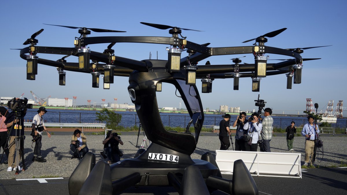 Esta muestra sobre tecnología cuenta con la participación de 4.000 'startups' de 40 ciudades distintas que presentan propuestas como 'tiendas del futuro' o 'mobiliario robot'.