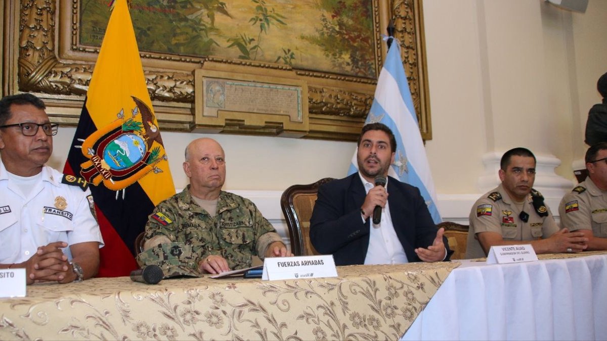 El gobernador del Guayas, Vicente Auad, asegura que en la Zona 8  se desplegará un contingente policial grande.