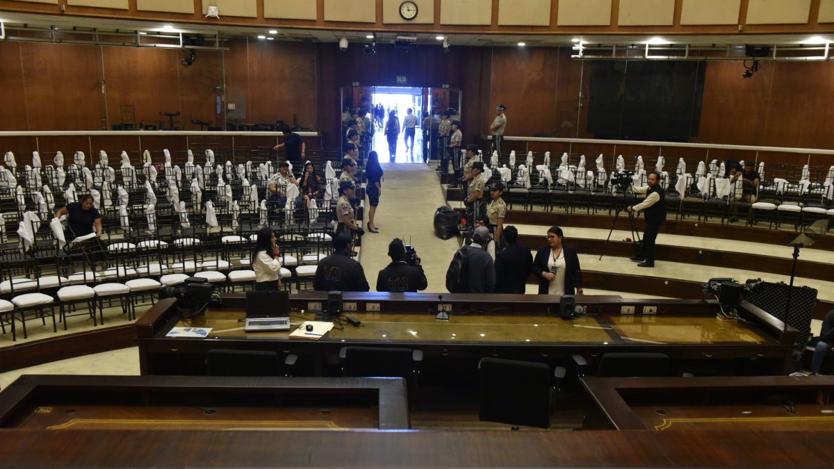Durante el 22 y 23 de mayo en la Asamblea se desarrollaron los preparativos para el informe a la Nación de Noboa.