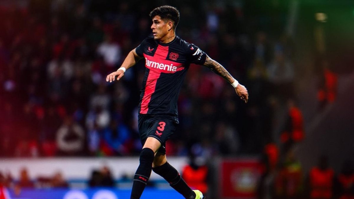 PIero Hincapié se prepara para la final de la Copa de Alemania entre Leverkusen y Kaiserslautern