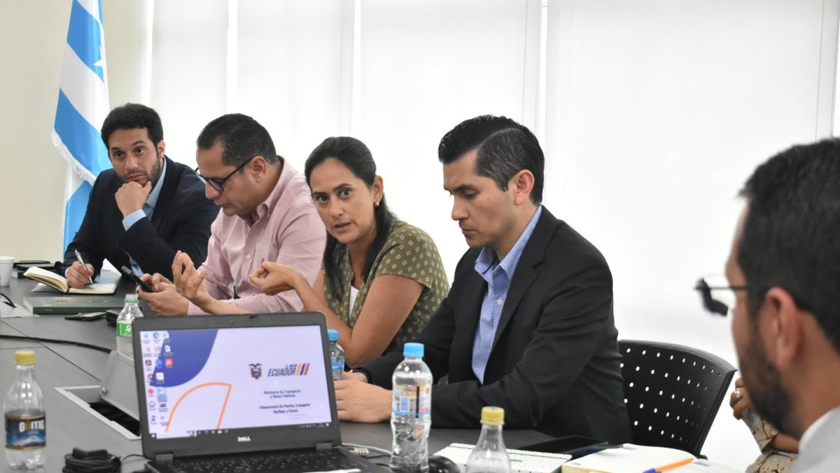 Cita. La reunión que hubo entre las autoridades y los exportadores.