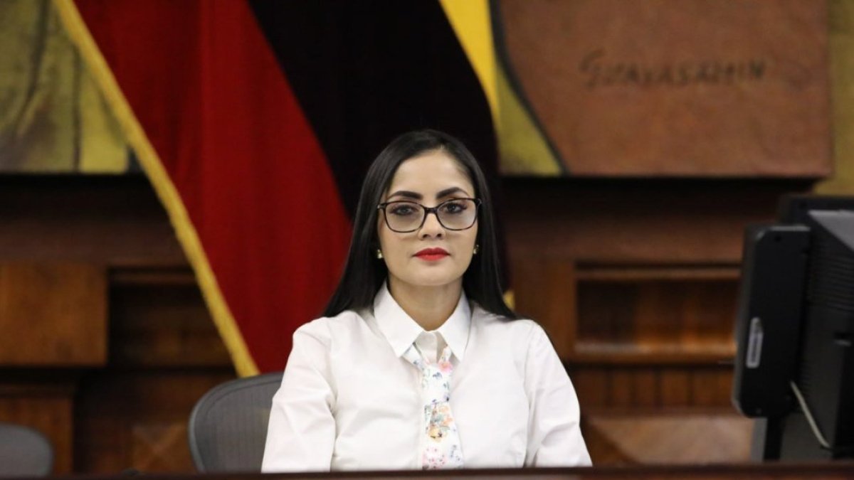 La primera vicepresidenta de la Asamblea dice que Noboa ha incumplido sus promesas en los primeros seis meses de gobierno.