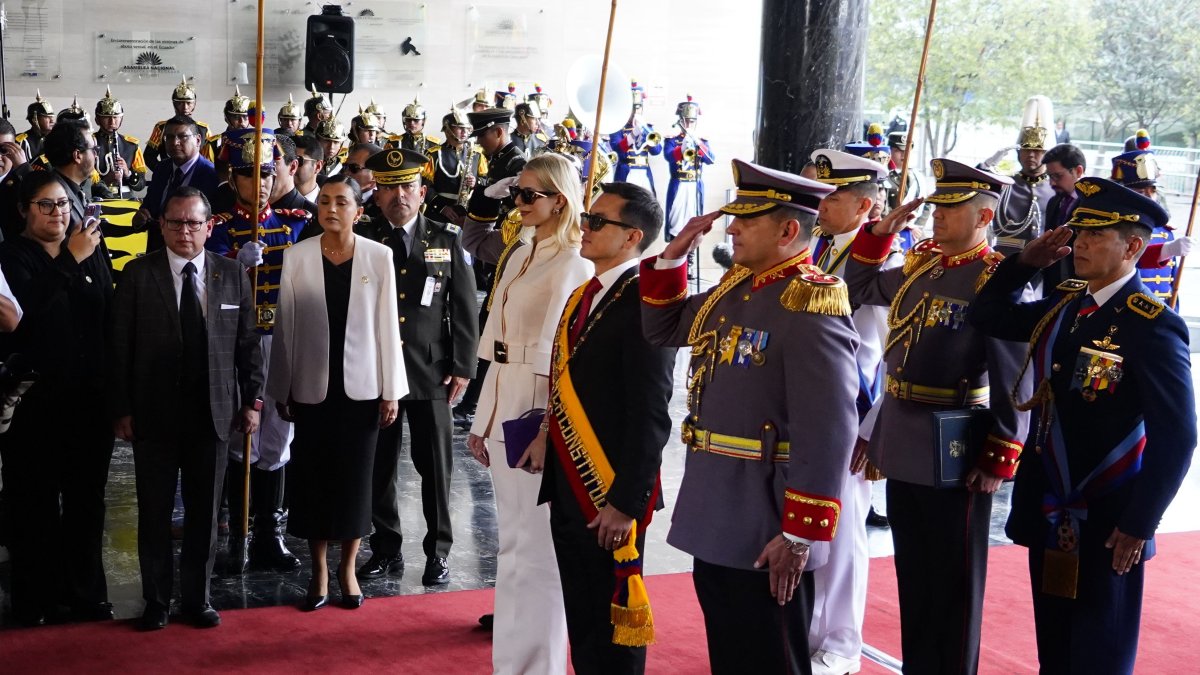 Los zapatos de Daniel Noboa se hicieron virales.