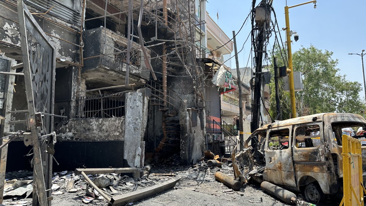 Vista del hospital infantil en Nueva Delhi, después que las llamas se desatasen cerca de la media noche del sábado.