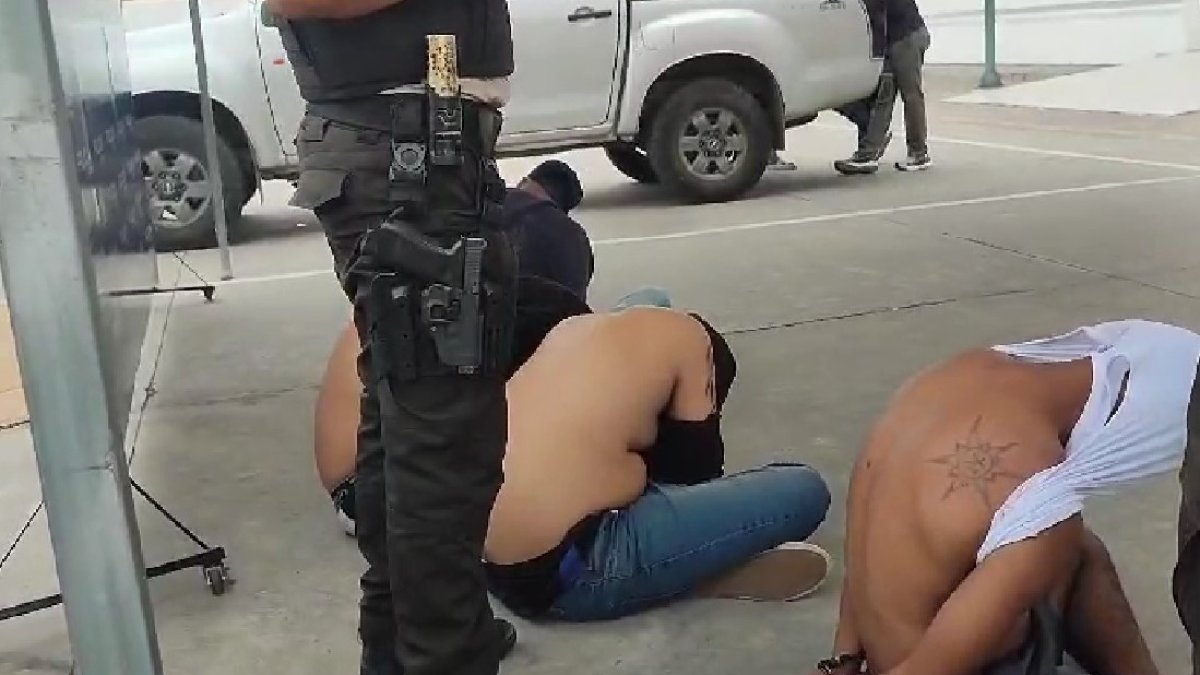 El operativo policial tuvo como resultado la aprehensión de cuatro presuntos responsables de las muertes violentas.