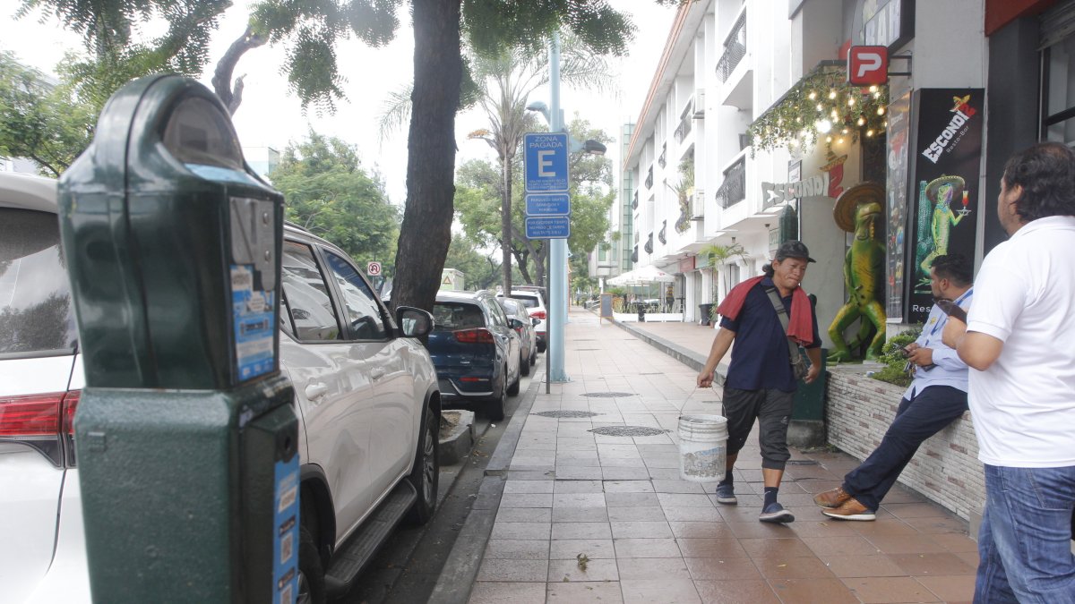 Comercios. Tanto en la ciudadela Urdesa como la Alborada argumentaron que esta medida perjudicará a los clientes y llegarán en menor cantidad.