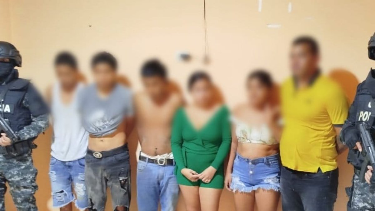 Según la Policía, los capturados serían miembros de la banda narcoterrorista Los Lobos.