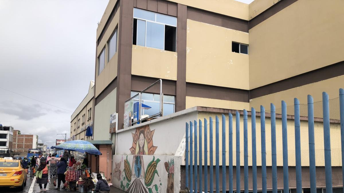 Lugar por donde ingresaron los delincuentes a cometer sus fechorías.