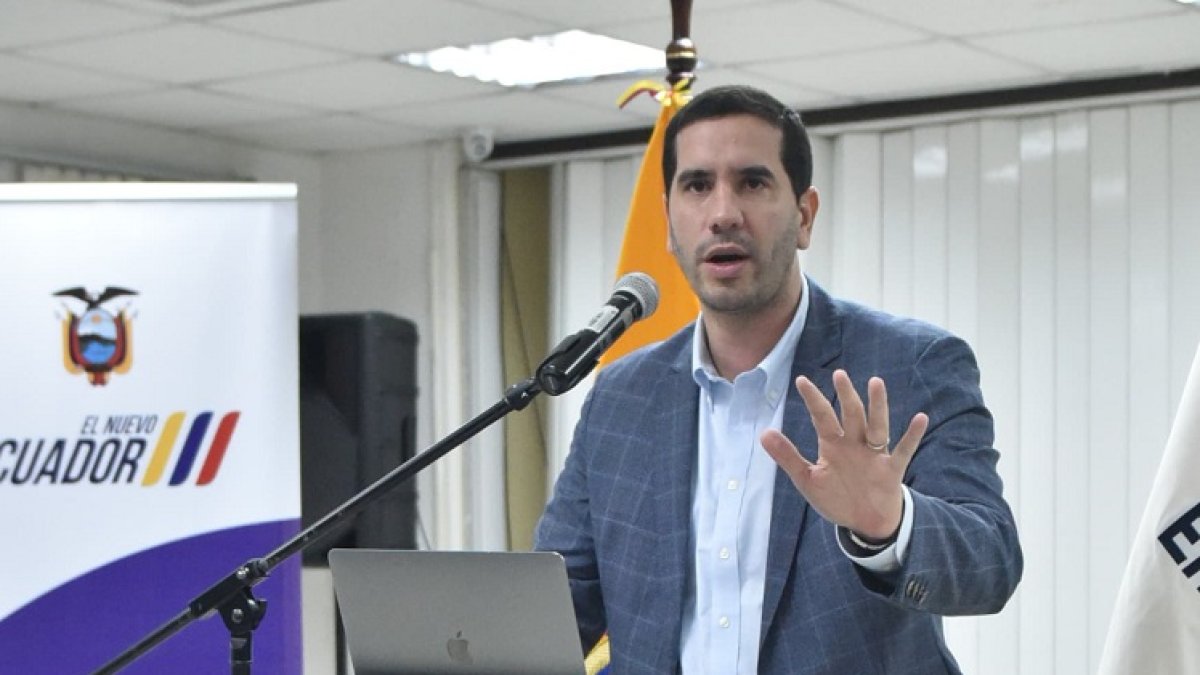 El ministro encargado de Energía y Minas, Roberto Luque.