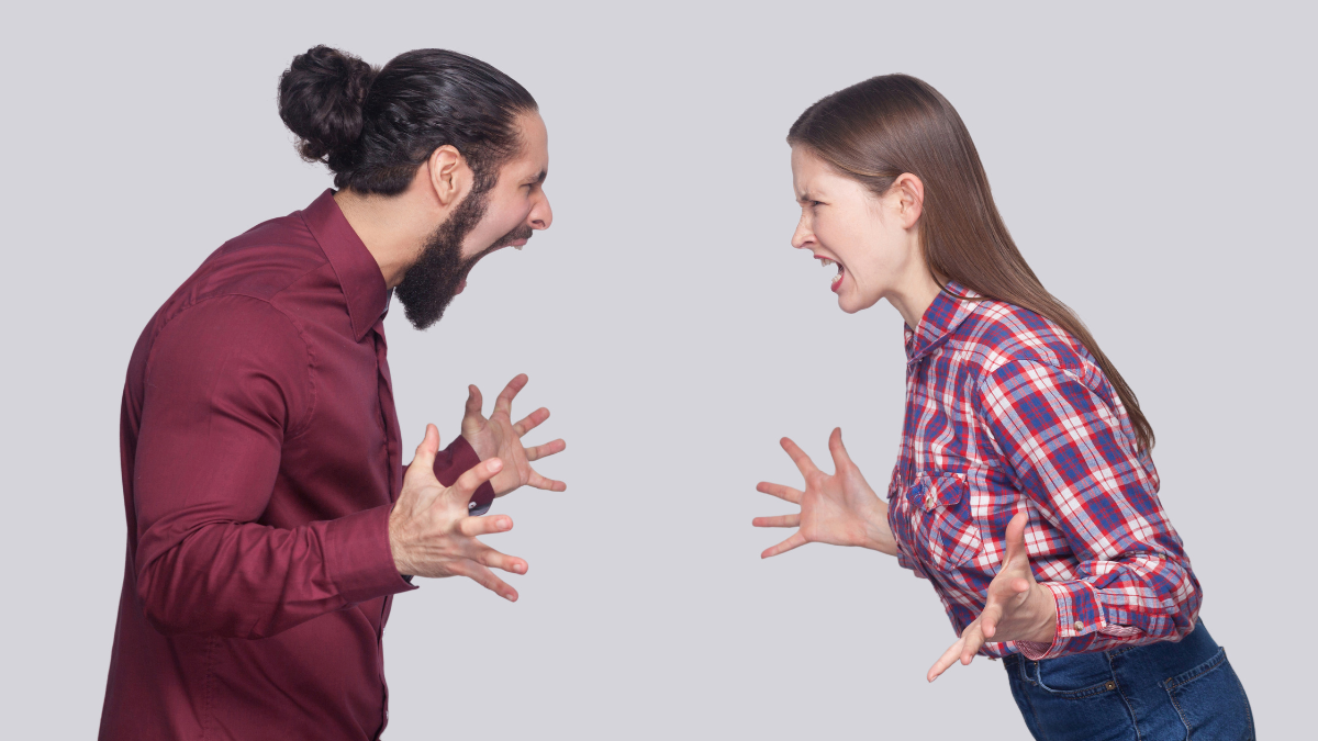 La ira se puede presentar en situaciones de la vida cotidiana.