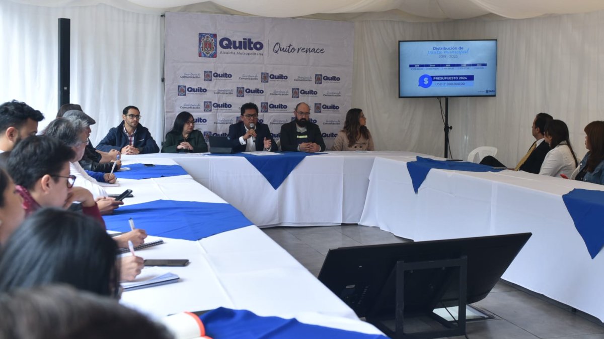 En rueda de prensa la Secretaria de Comunicación del Municipio habló sobre el contrato de publicidad
