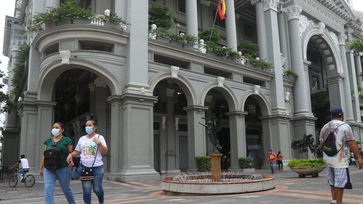 Referencial Exteriores del Municipio de Guayaquil. Archivo