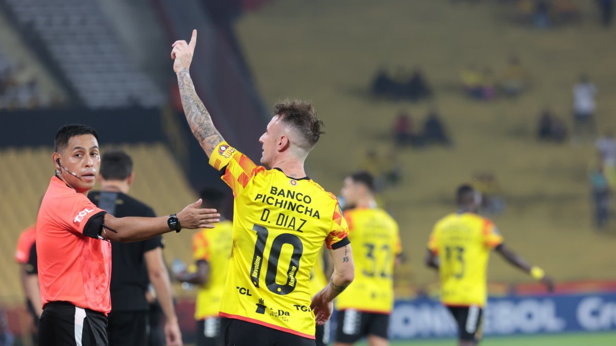 Damián Díaz en sus espaldas estaba todo el juego y la magia de Barcelona..