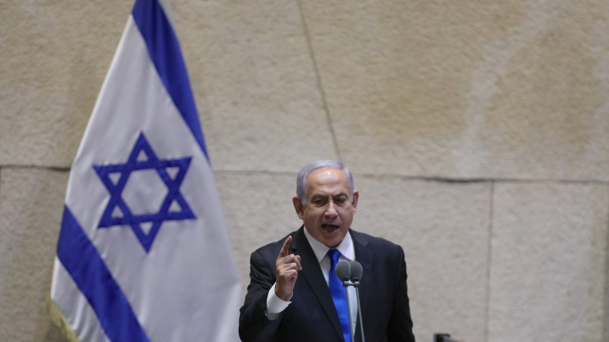Según la encuesta, un 36 % de los votantes israelíes preferirían a Netanyahu como mandatario.