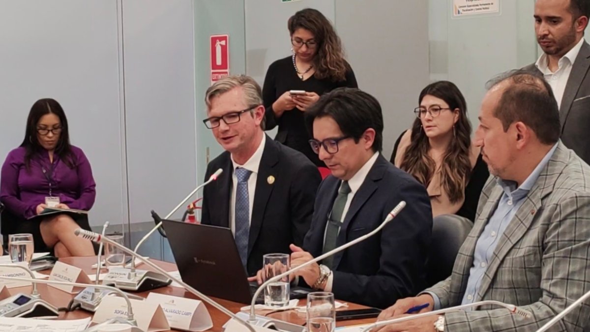 Los legisladores cuestionaron el bajo porcentaje de ejecución del presupuesto devengado por el Ministerio de Energía del total de su presupuesto designado para este año en seis meses, un 4 %.