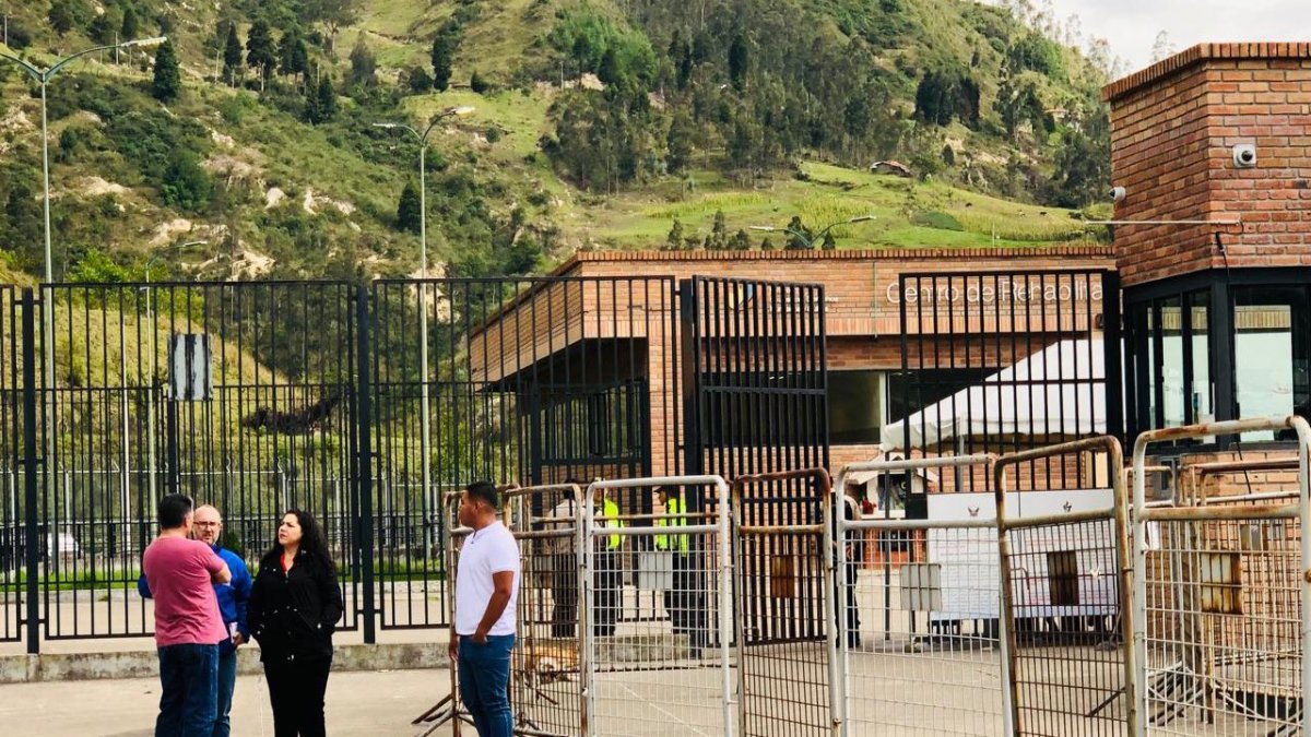 En el CPL de Turi hay convenio con la empresa Catherpro para la provisión de alimentos, hasta diciembre de 2024, según constató la Defensoría.