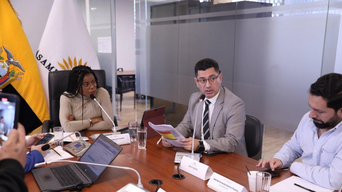 Paola Cabezas, presidenta de la Comisión de Garantías Constitucionales; mesa legislativa que fiscaliza el censo poblacional de 2022.