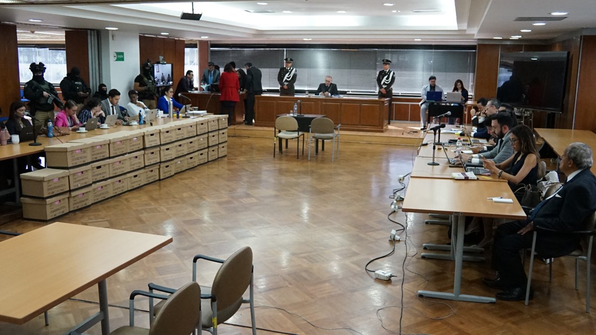 La cita de toma de testimonios arrancó a cerca de las 09:00 de este 3 de mayo.