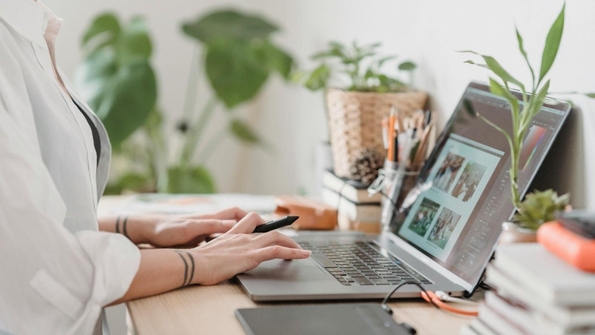 Los generadores de imágenes IA transforman textos en impresionantes artes visuales