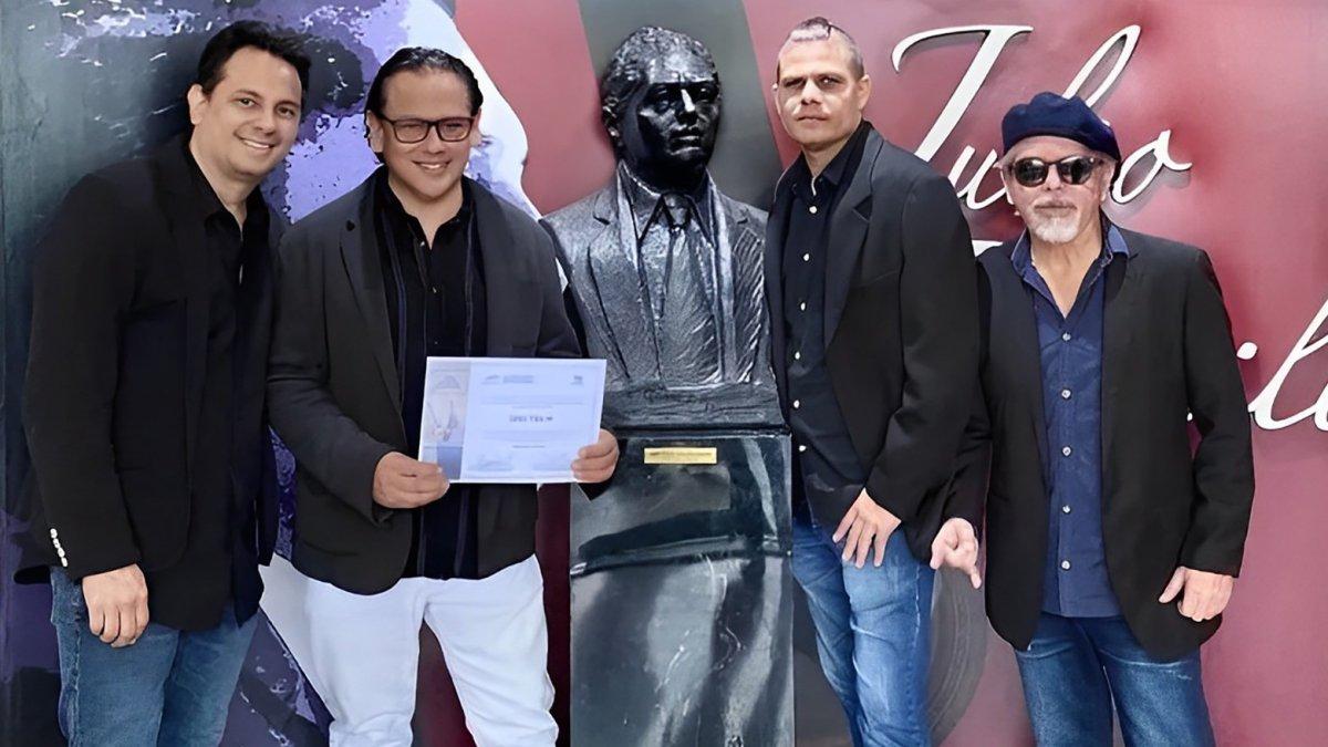 De izquierda a derecha, Antonio Montalván (guitarrista), Andrés Albán (baterista), Yamil Chedraui (vocalista) y Bilo Albán (tecladista).