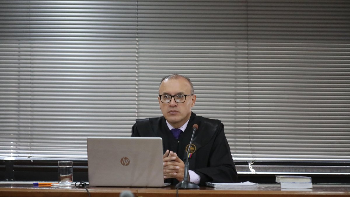 El juez de la Corte Nacional de Justicia, Javier de la Cadena, recibió los testimonios.