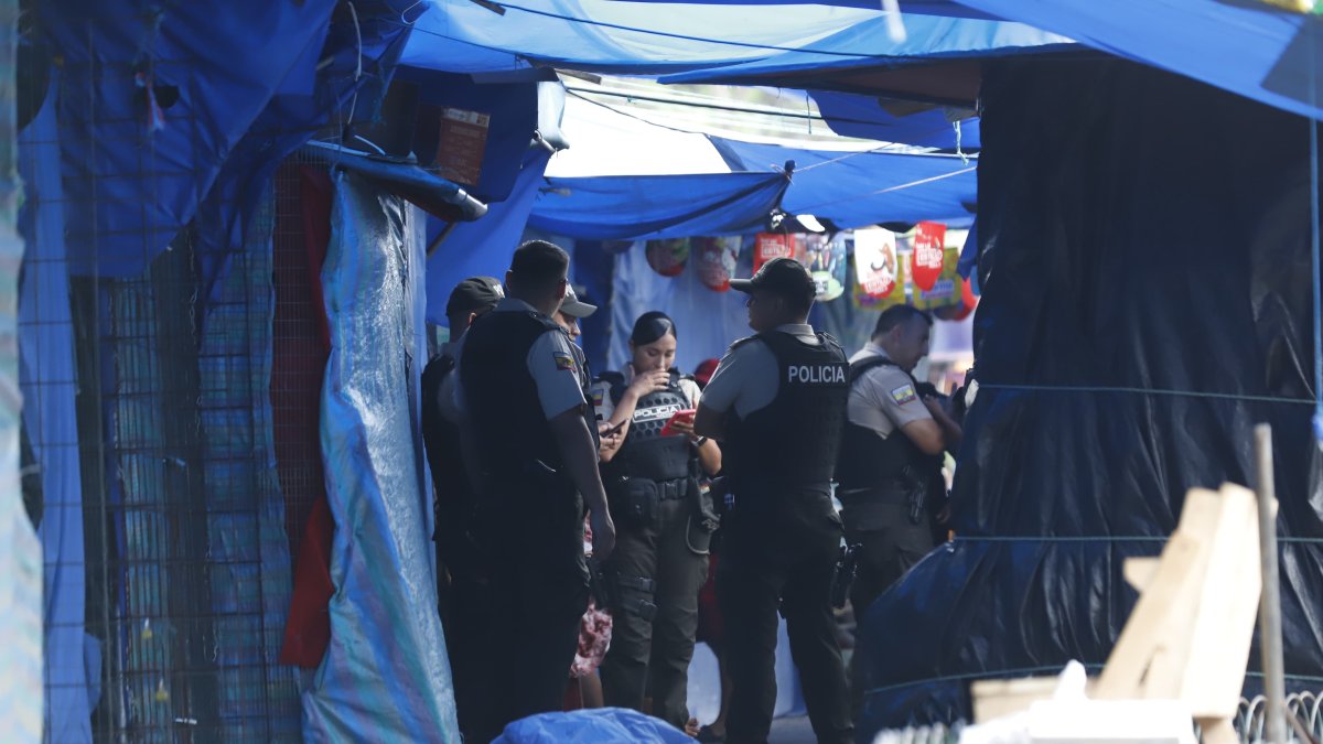 En las instalaciones del mercado 4 Manzanas, que de forma permanente es recorrido por estudiantes y sus familias, fue el blanco del delito este 3 de junio.