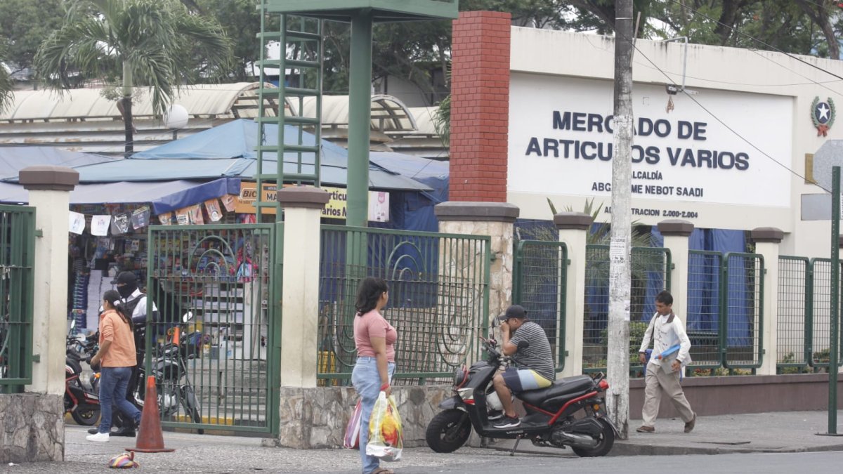 Así luce el mercado después del asesinato que se registró el lunes 3 de junio.