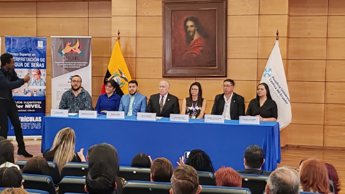 La comunidad sorda constituye el 12.93 % del total de las personas con discapacidad auditiva del Ecuador, según el Conadis.