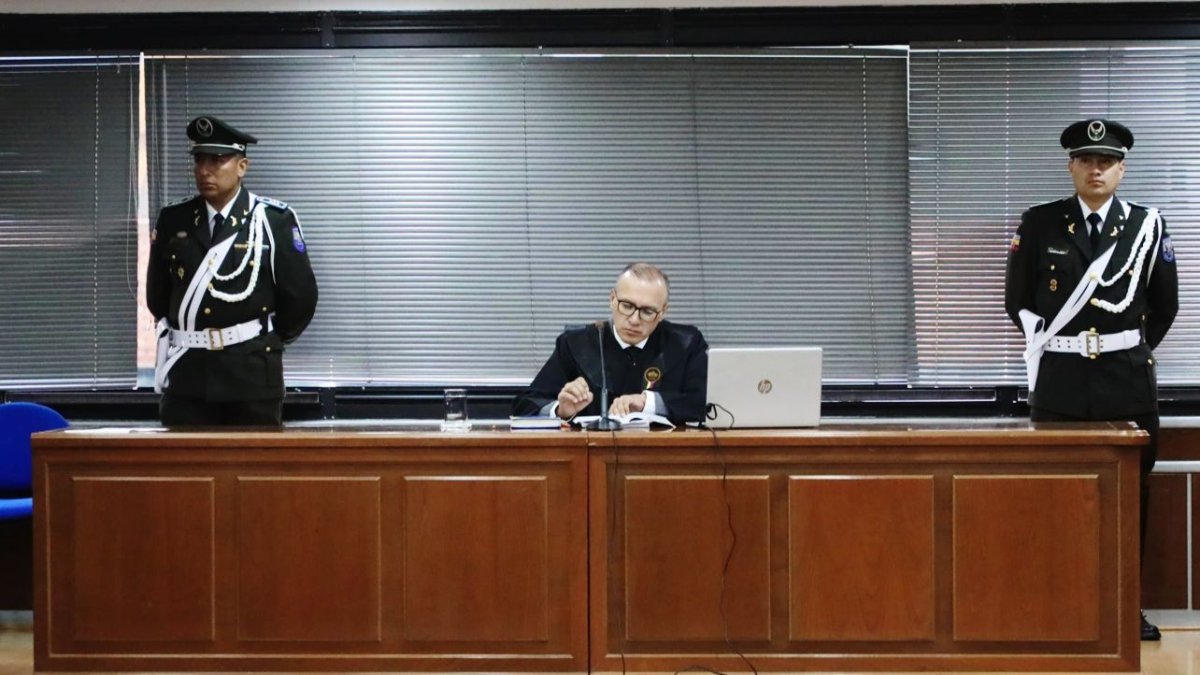 Fiscalía solicitó al juez que dicte prisión preventiva para los 13 nuevos procesados.