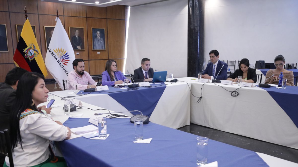 Se espera que para el 12 de junio, el informe final de la mesa legislativa sea presentado en el Pleno.