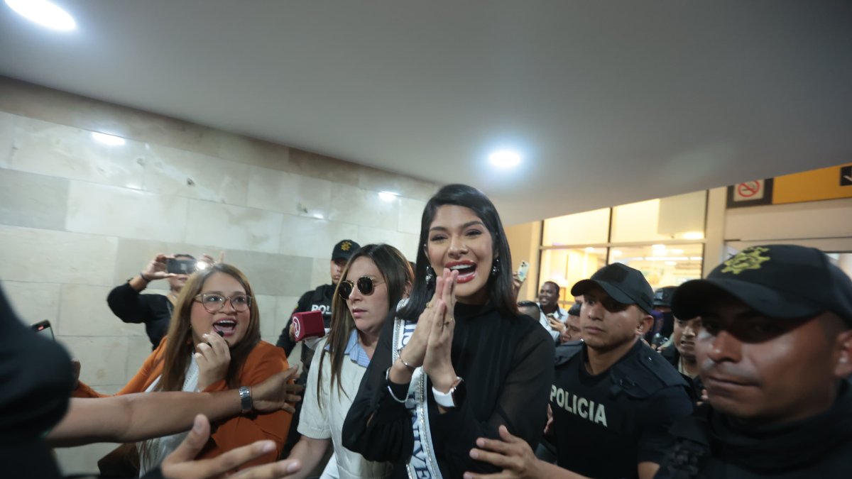 Sheynnis Palacios, Miss Universo, fue recibida en Ecuador