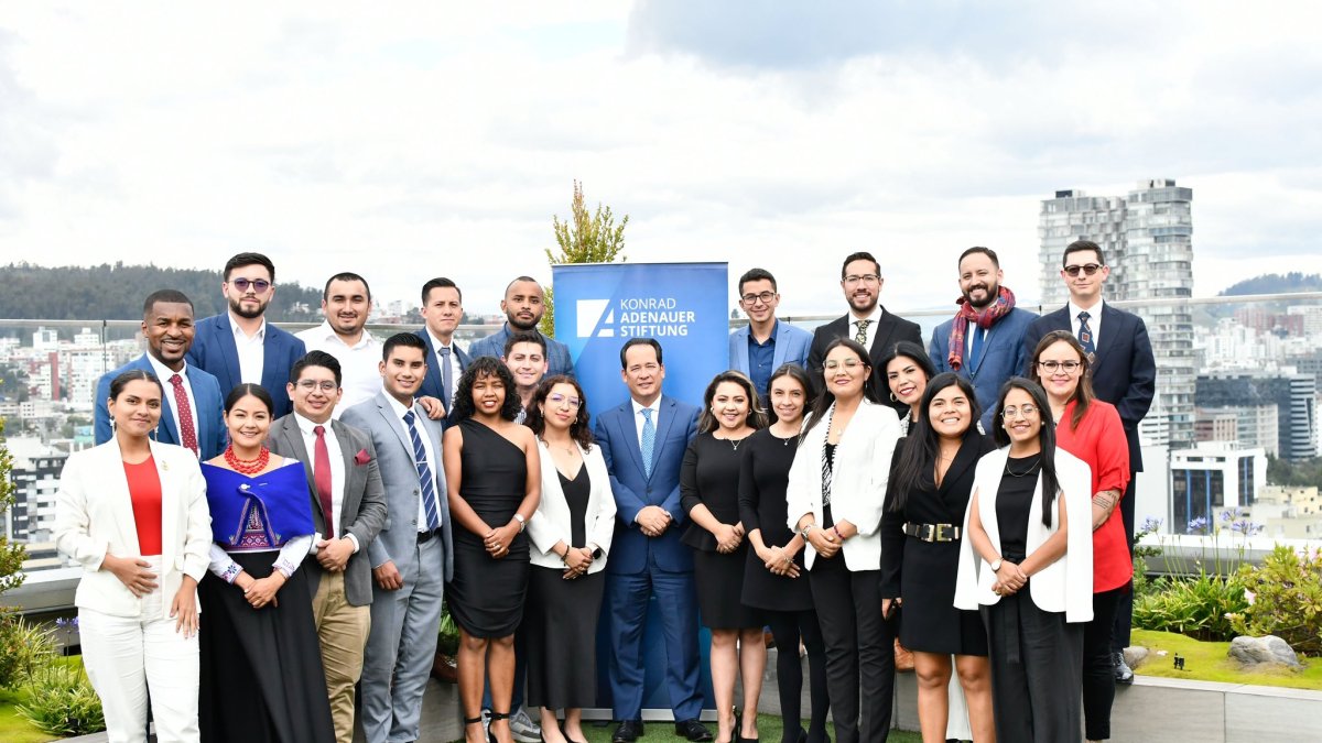 Un grupo de 20 becados en el programa de formación política 'Escuela de Presidentes' de la fundación Konrad Adenanuer, en mayo de 2024.