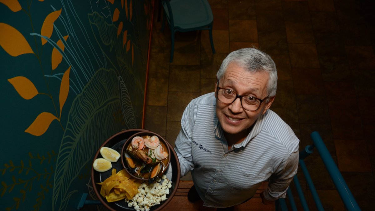 Costa Sierra ofrece comida que nos remite a la tradición