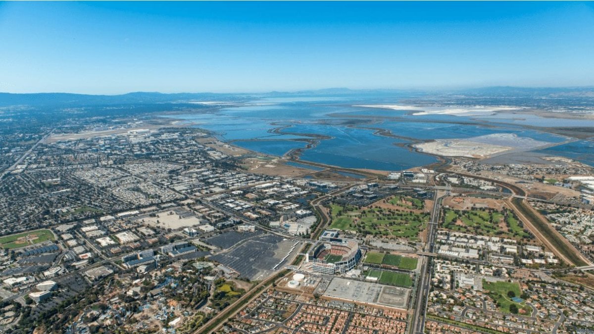 Una imagen aérea de parte de la ciudad de Santa Clara.