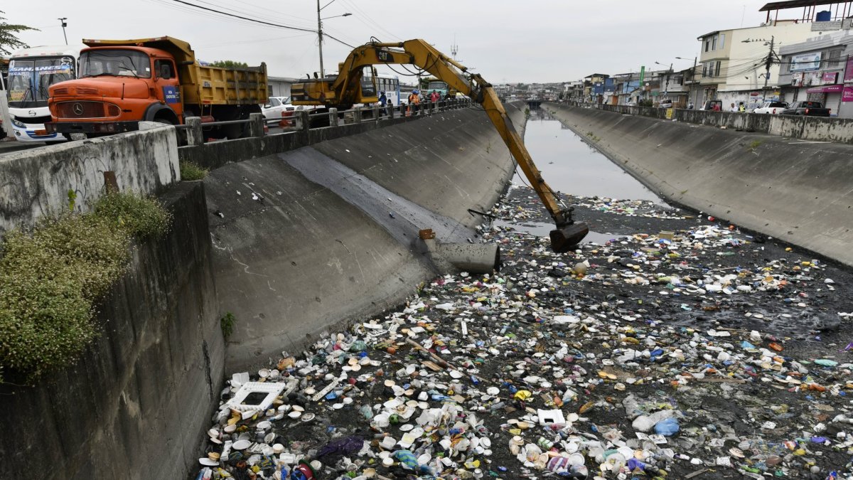Maquinaria en el punto.