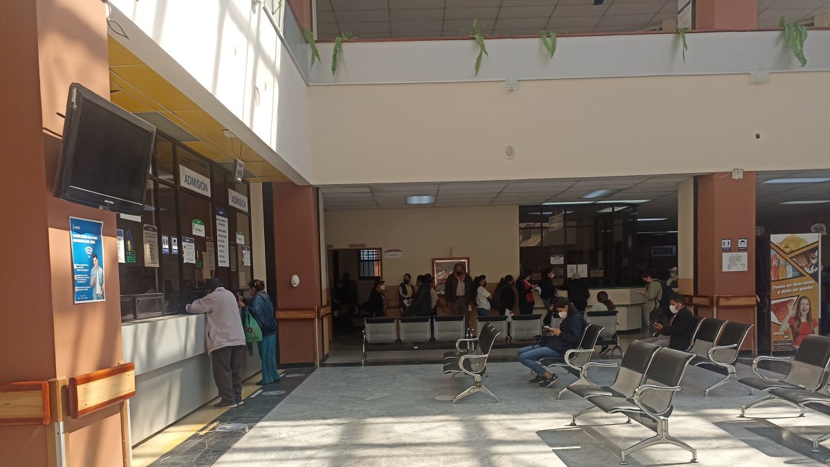 Ambato. Los afiliados están a la espera que todo el servicio mejore.