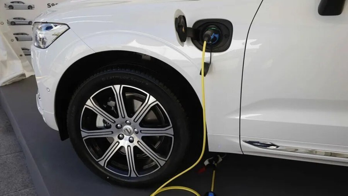 Empresa.- Un carro que funciona con electricidad.