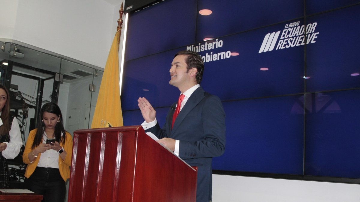 Por otro lado, la bancada oficialista ha sumado nueve legisladores de diferentes bloques a sus filas.