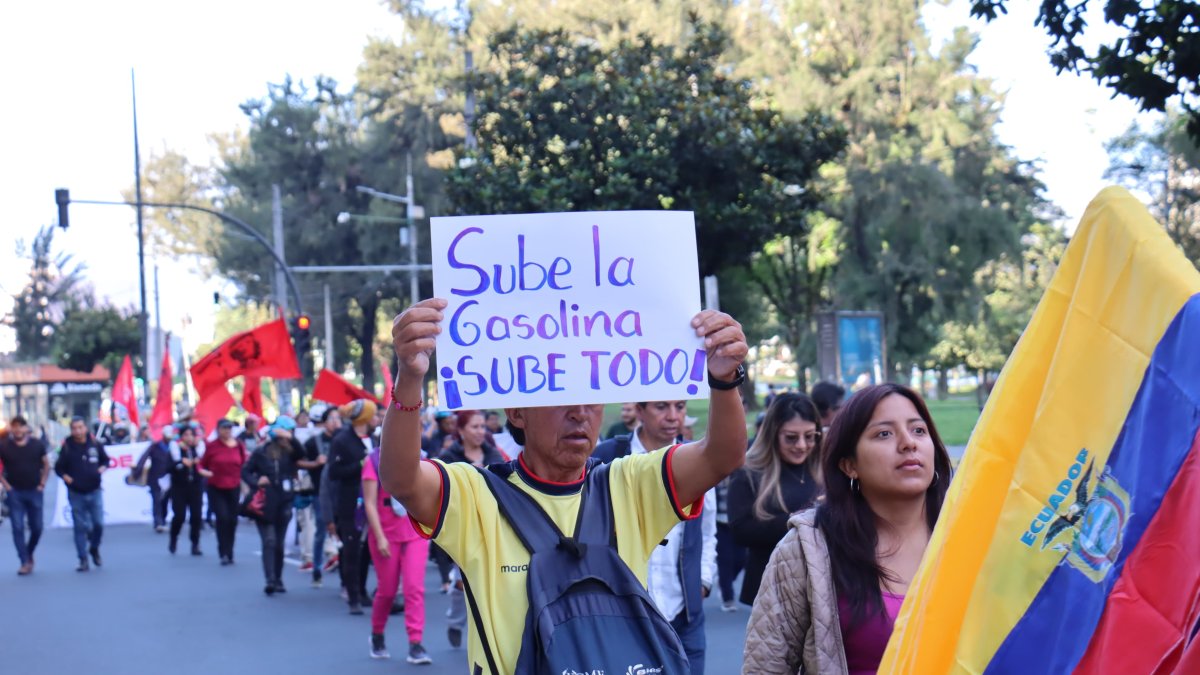 Los manifestantes rechazan la eliminación de los subsidios a los combustibles.