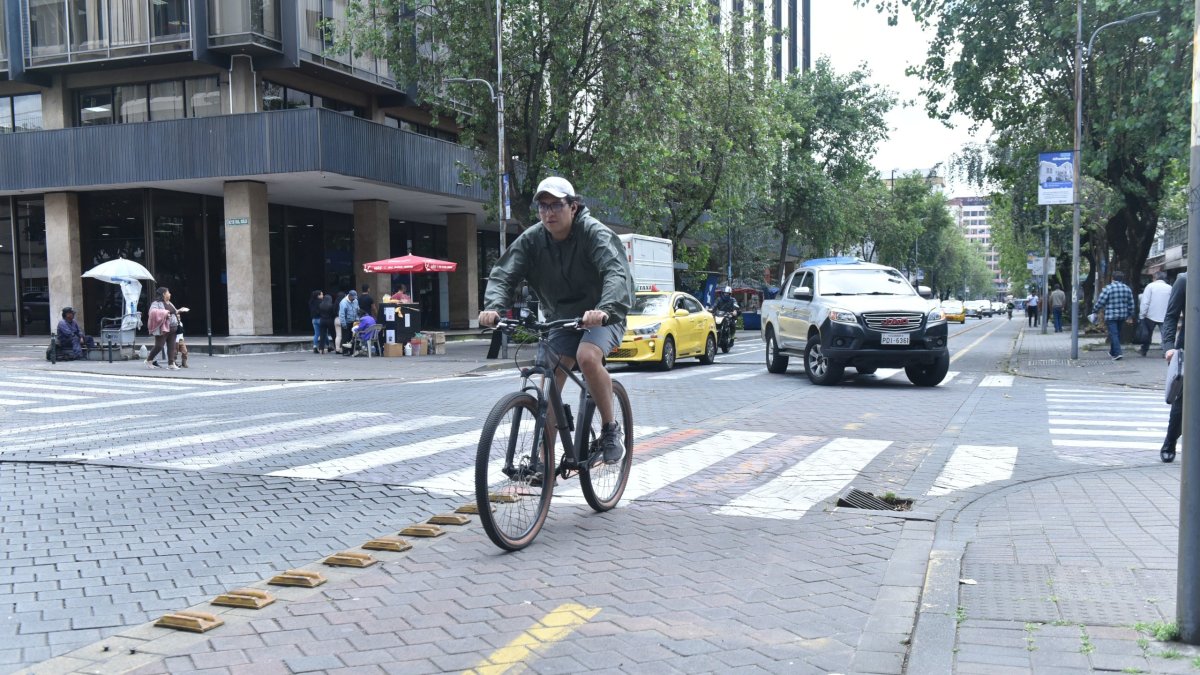 Caso. A diario se evidencia el irrespeto a estas vías y ciclistas.