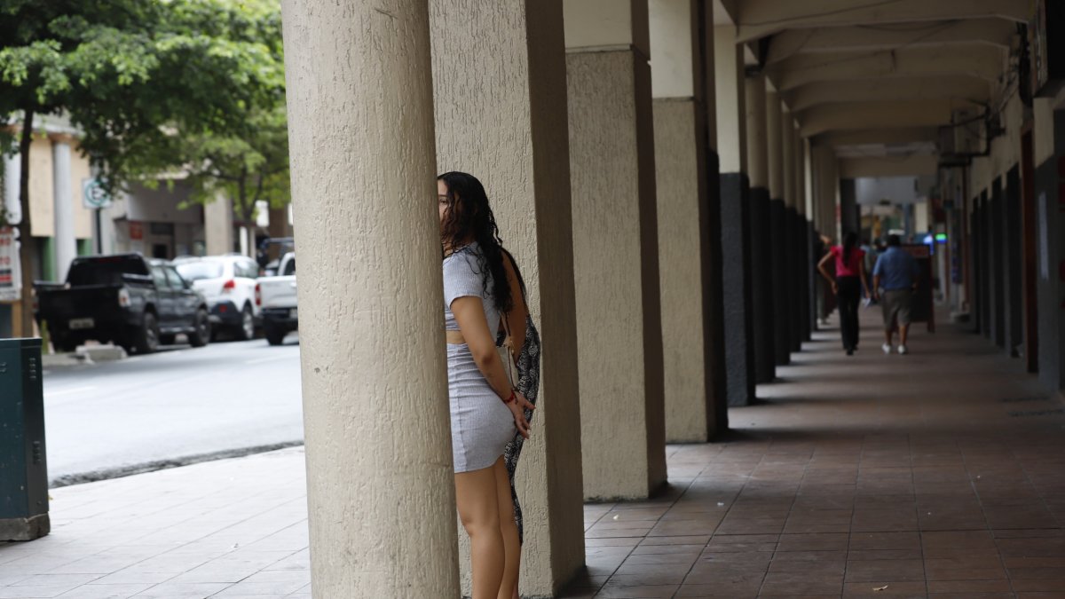 Labor.- Trabajadoras sexuales en el centro de Guayaquil.
