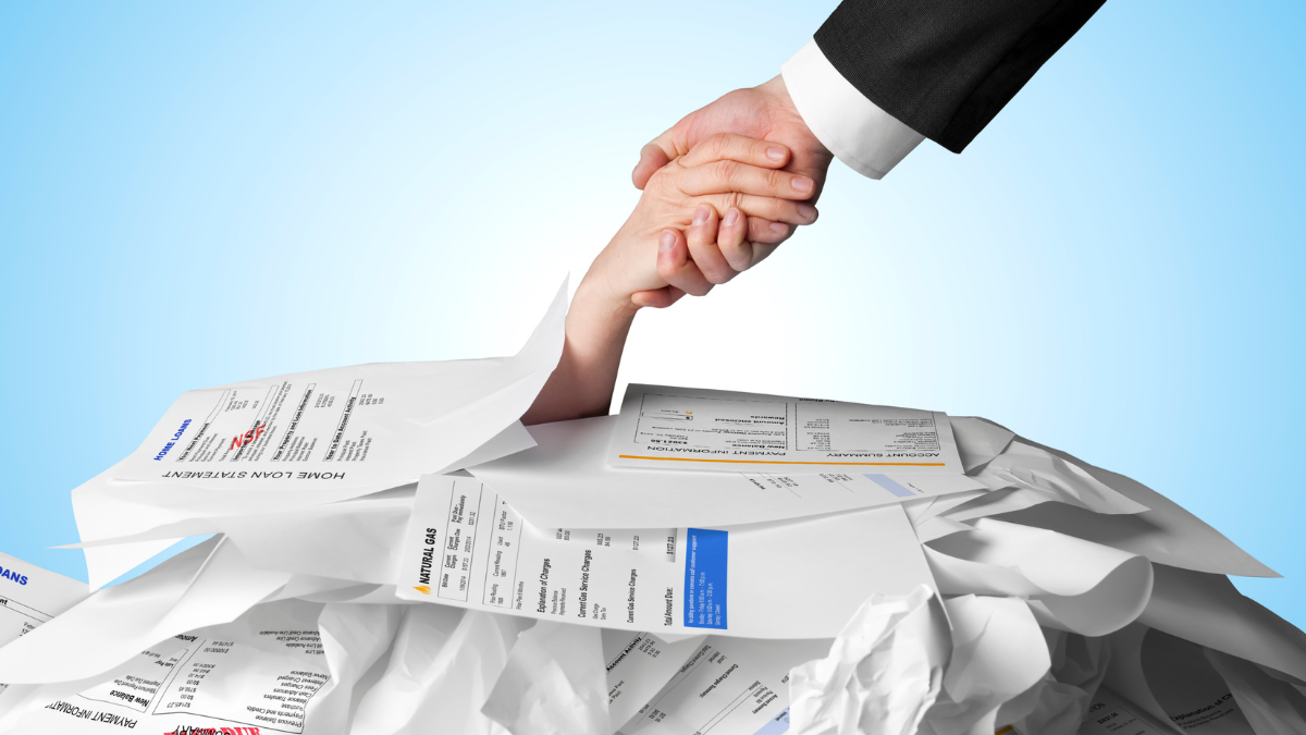 La acción para que el acreedor pueda perseguir una deuda prescribe en algunos casos en 5 años y en otros a los 10 años.