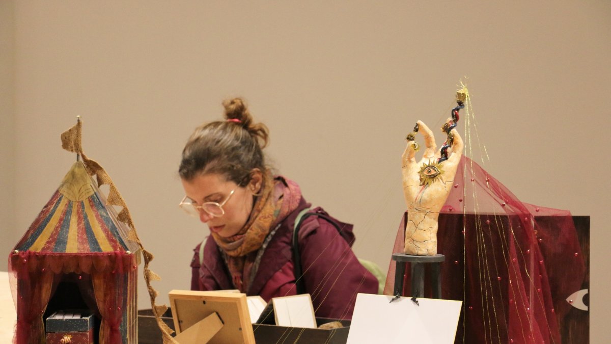 Arte. La muestra se exhibe en la galería Arte Actual de la Flacso.