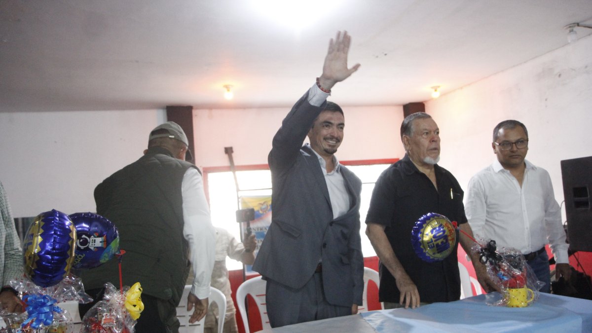 El capitán (sp) Edwin Ortega fue parte de las filas de la Armada Nacional de Ecuador.