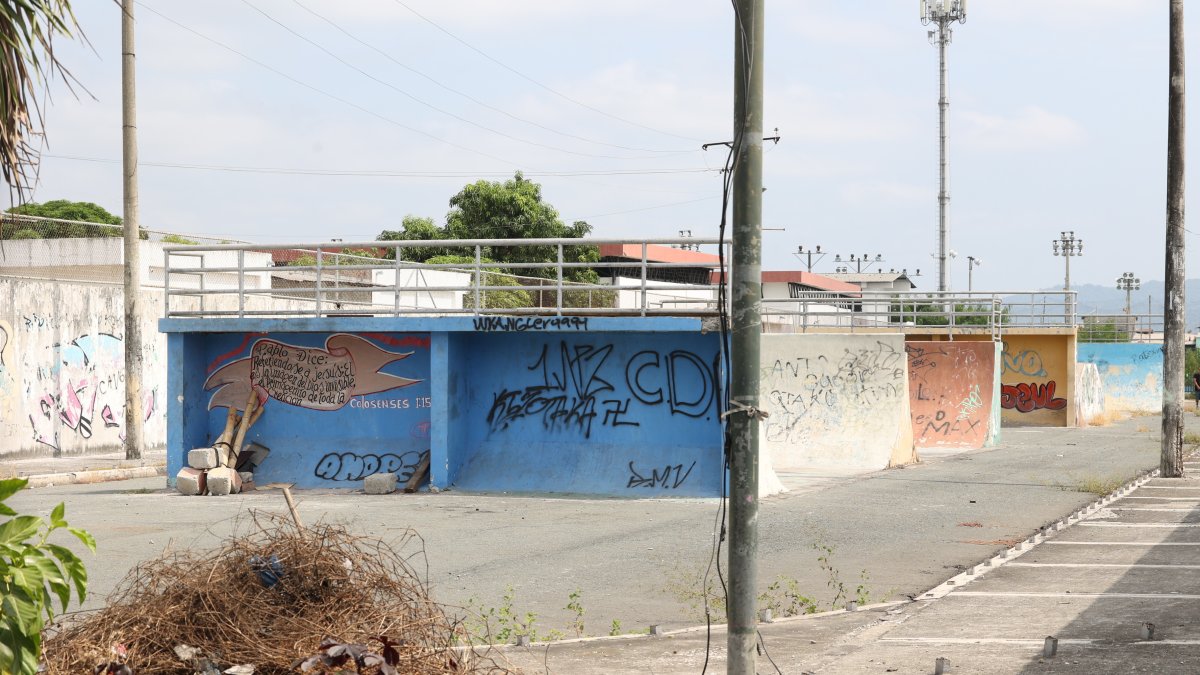 Suburbio. El parque del skate está en completo abandono. El espacio se ha convertido en un foco de inseguridad.