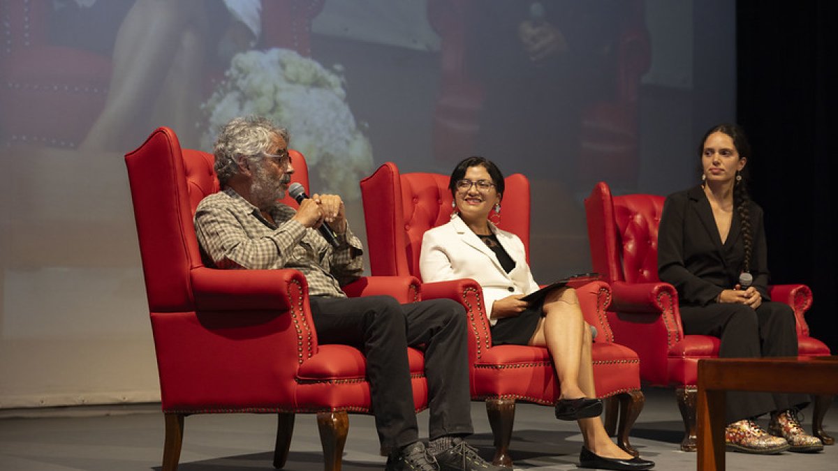 Conversatorio. En abril, el documental fue expuesto en la Universidad San Francisco de Quito, donde también el público pudo disertar con los realizadores del audiovisual.