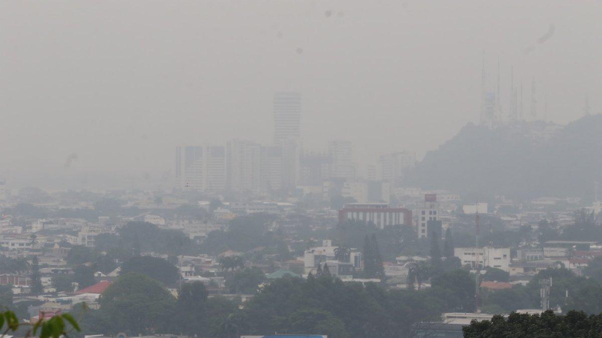 Guayaquil amaneció con lluvias este 16 de junio.